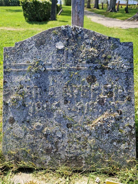 Grave number: 501 27 4615