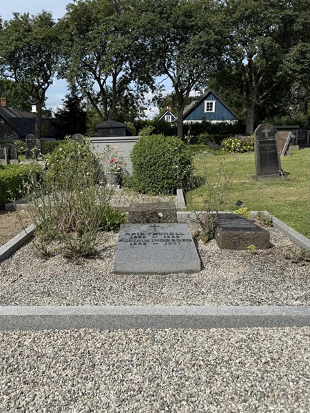 Grave number: ON D   440, 441