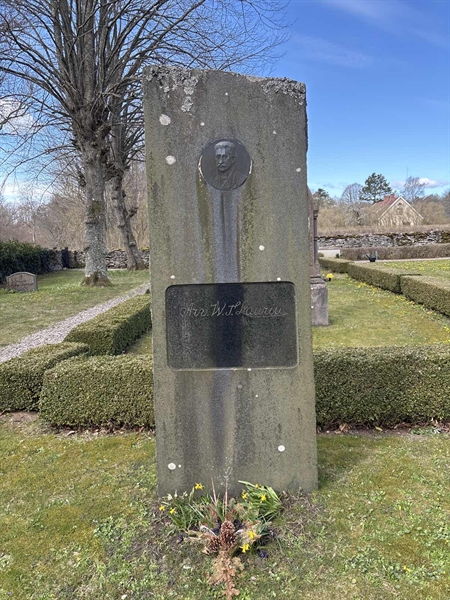 Grave number: FA 7