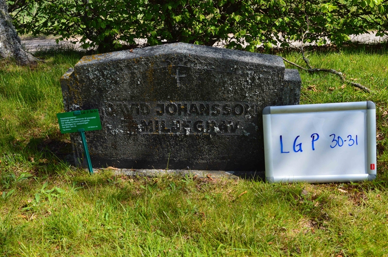 Grave number: LG P    30, 31