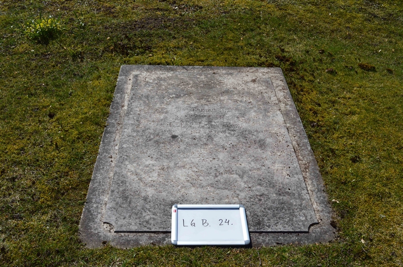 Grave number: LG B    24