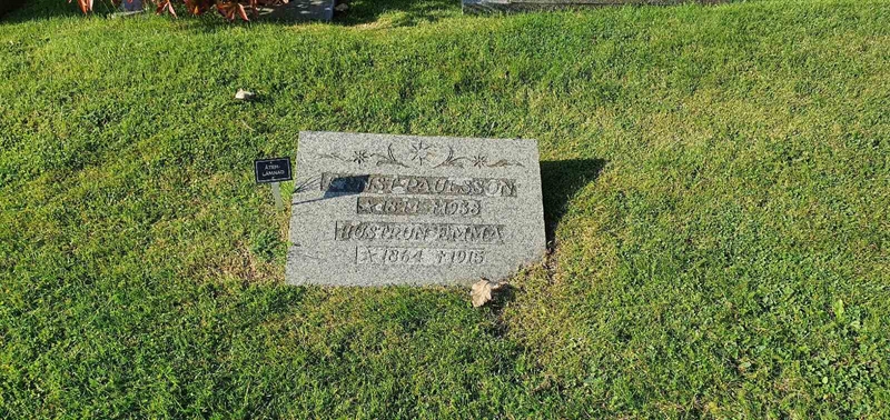 Grave number: GG 007  0708, 0709