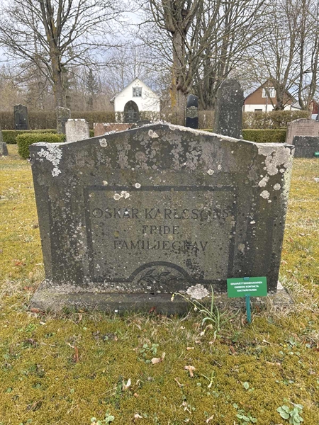 Grave number: LO 12, 13