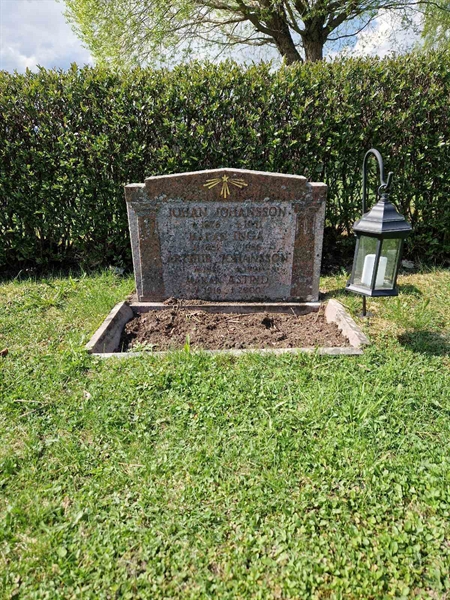 Grave number: 501 09 1314-1316