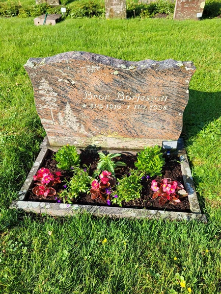 Grave number: kö 01 08   261