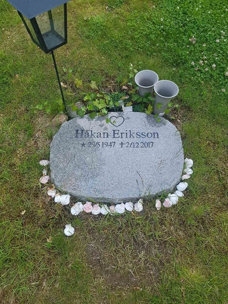 Grave number: 01  1975