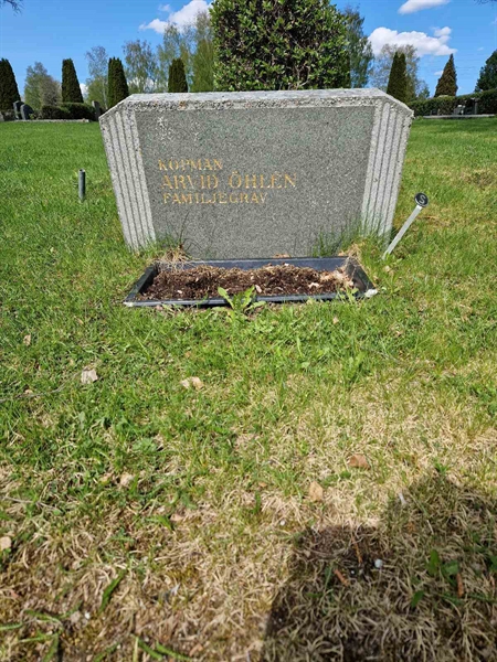 Grave number: 501 20 3475-3478