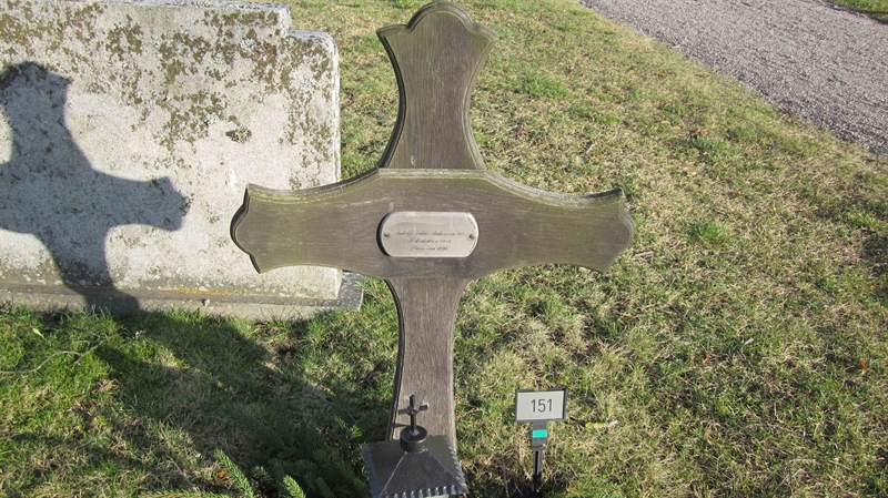 Grave number: KG C   151, 152
