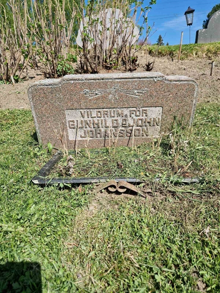 Grave number: 501 27 5409-5410