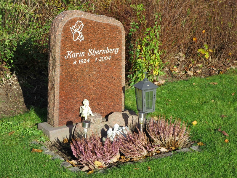 Grave number: HNB III    65