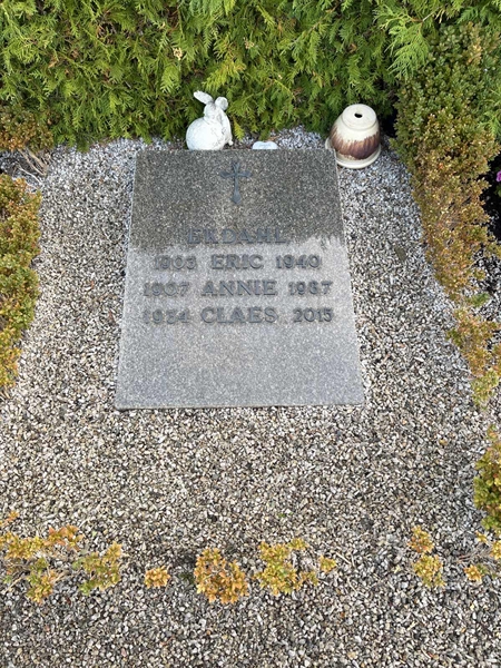 Grave number: NK Urn i    16