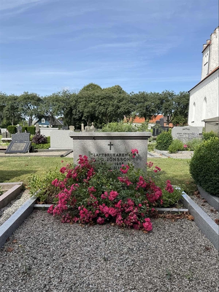 Grave number: ON C   585, 586