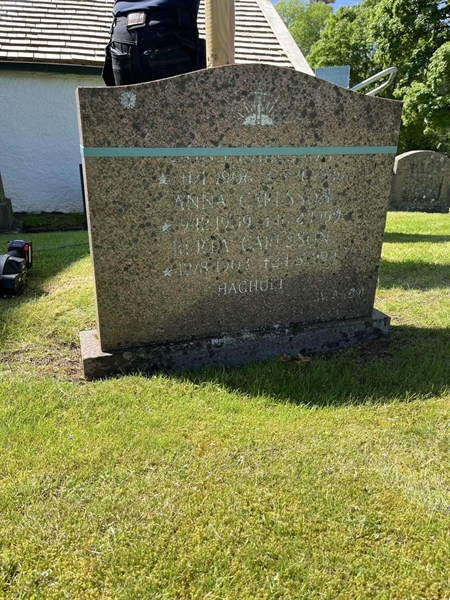 Grave number: 4 D    15B