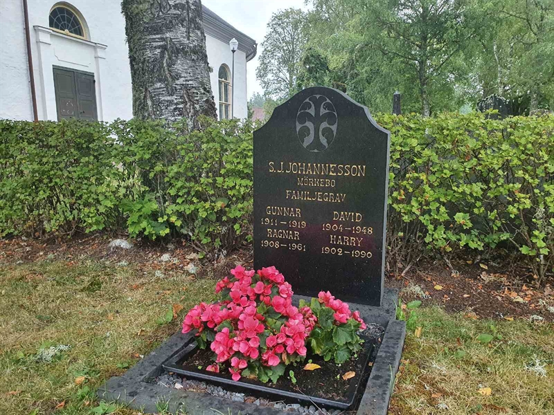 Grave number: Å G   158