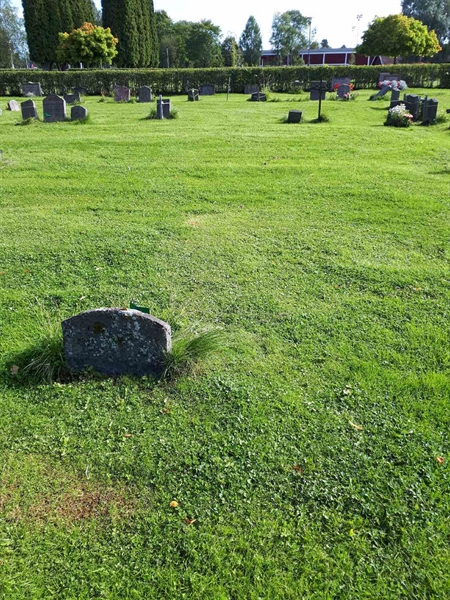 Gravnummer: NK A A   107