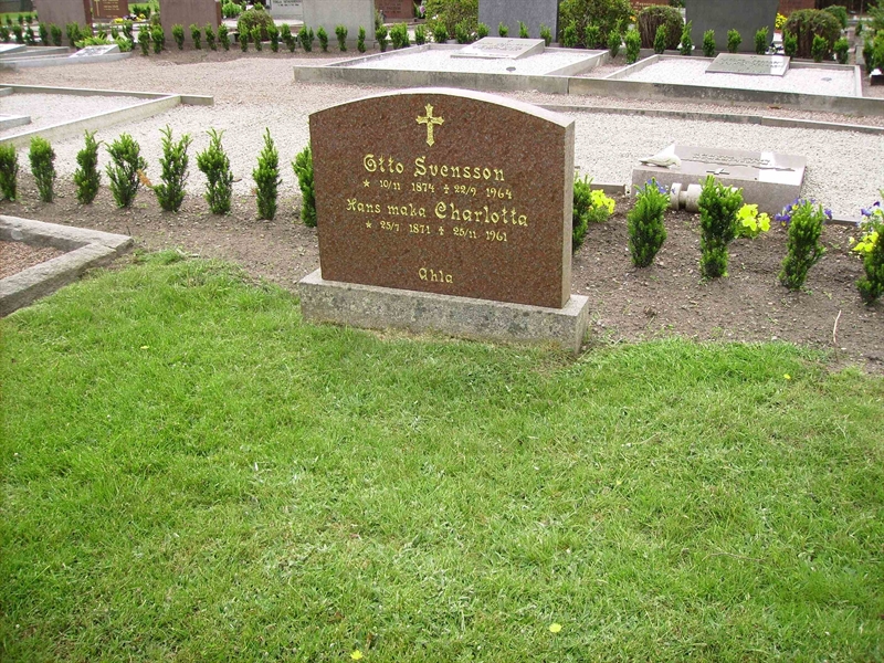 Grave number: LM 2 18  179