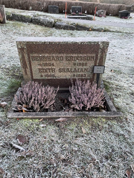 Grave number: 3 H    43-44