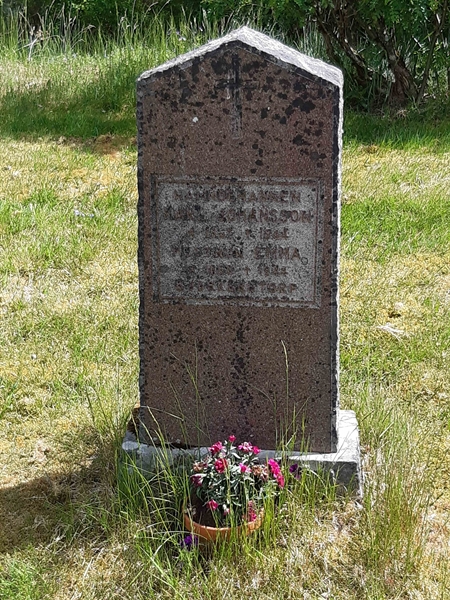 Grave number: JÄ 04    99