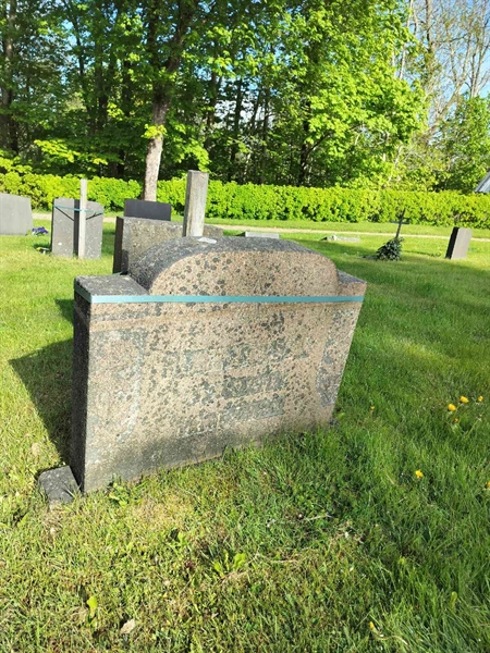 Grave number: TÖ 4 121