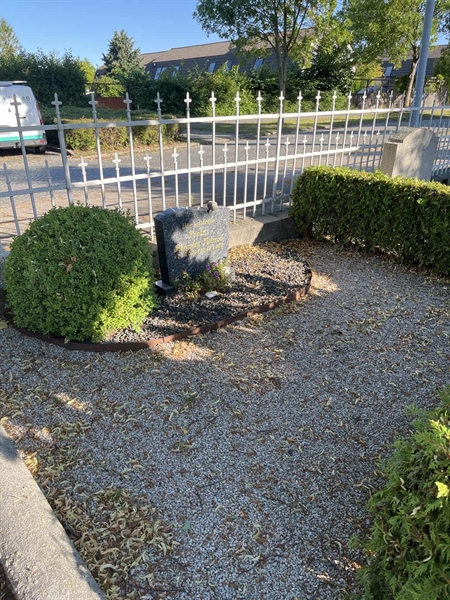 Grave number: NK IX     5