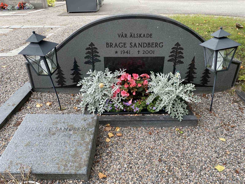 Grave number: 2 07   149