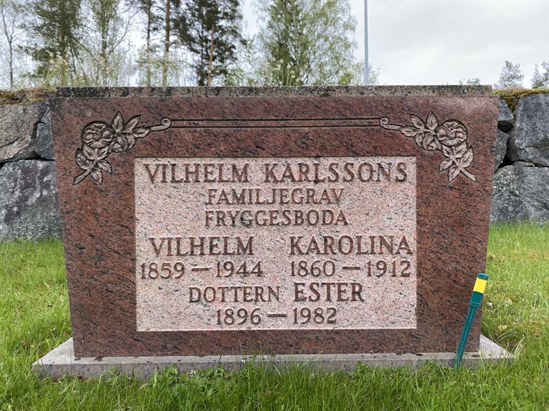 Grave number: 1 04 36, 37, 38