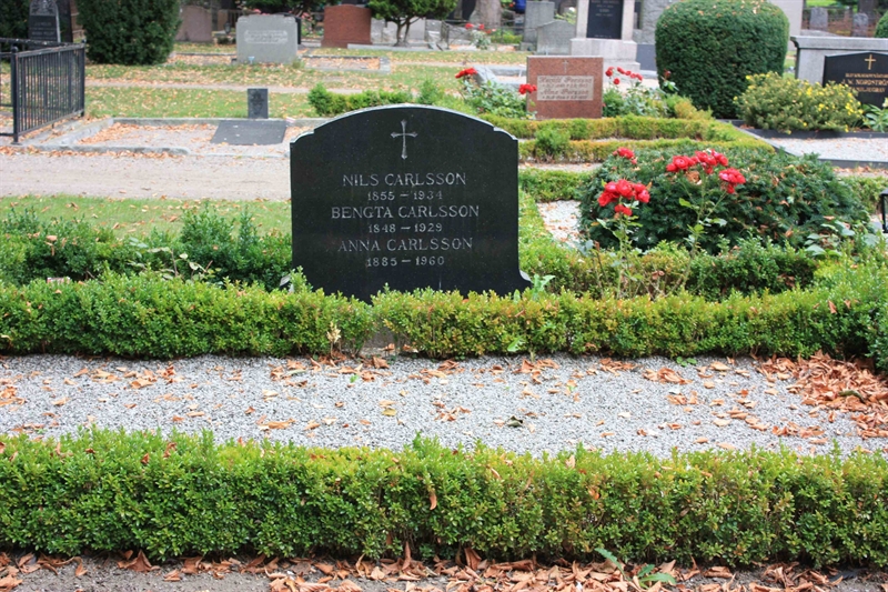 Grave number: Ö 11i   166, 167, 168