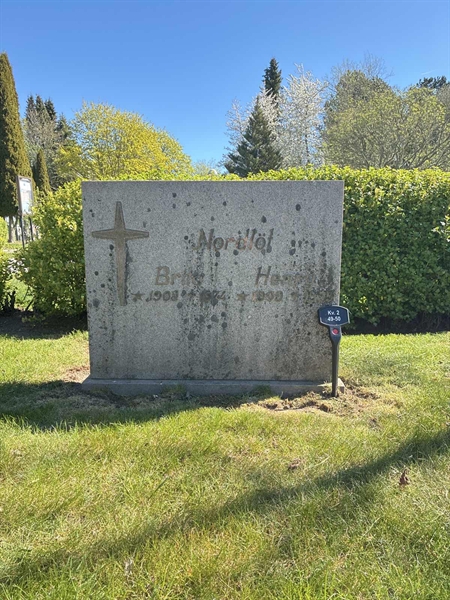 Grave number: 33 2    49-50