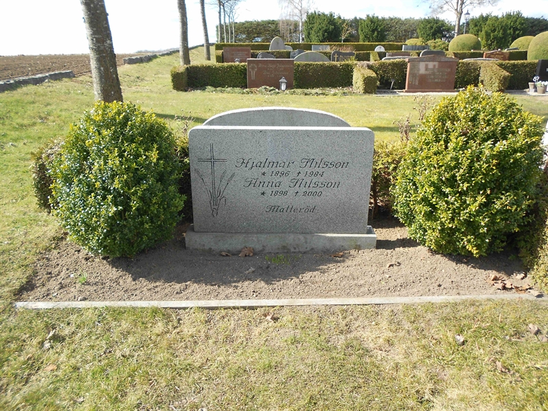 Grave number: V 38   225