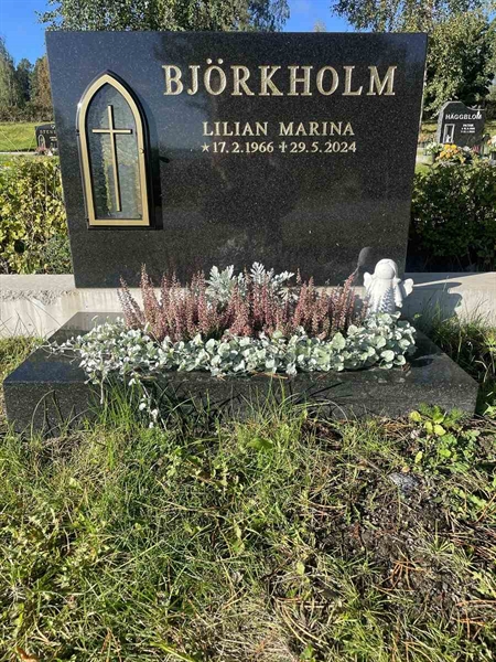 Grave number: N 11 13     1-2