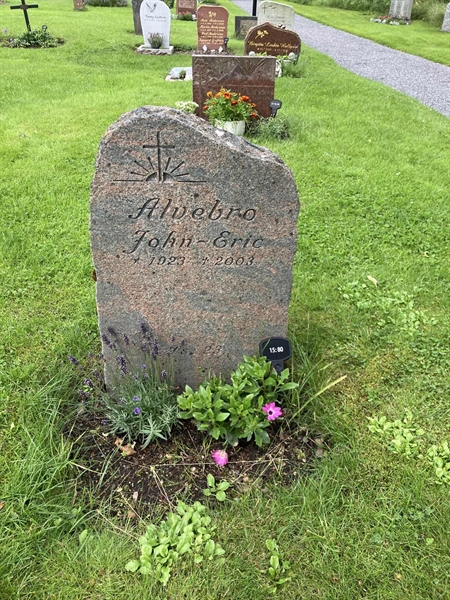 Grave number: 1 15    80