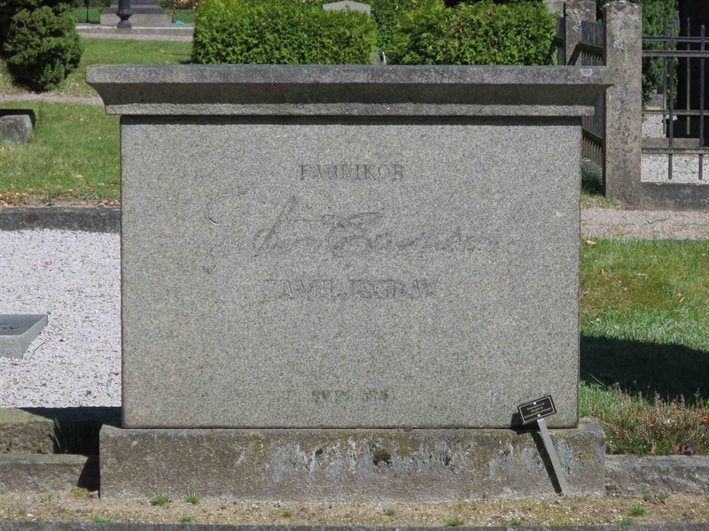 Grave number: HÖB 5   185