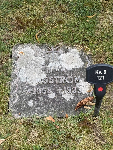 Grave number: 33 6   121