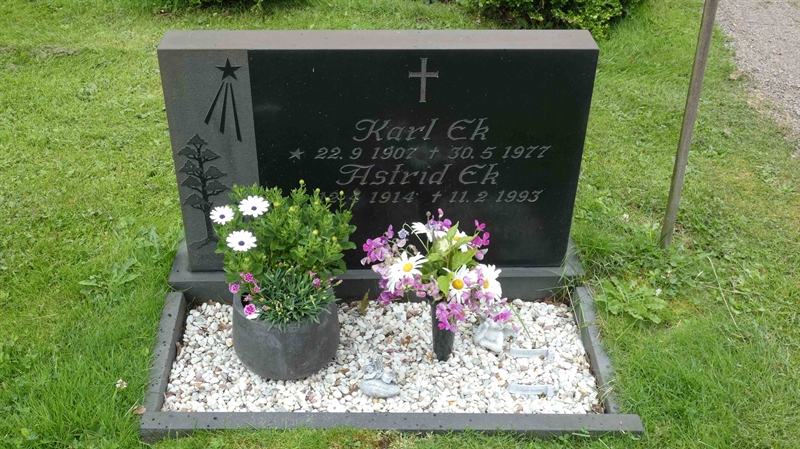 Grave number: SN E   329