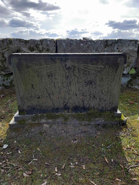 Grave number: ON A    67-68