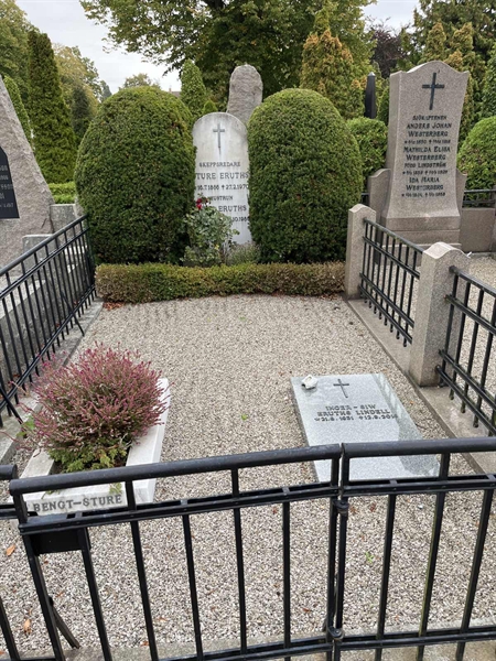 Grave number: VK I   210