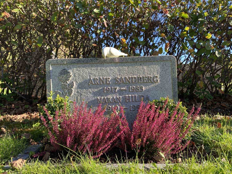 Grave number: 1 22      9