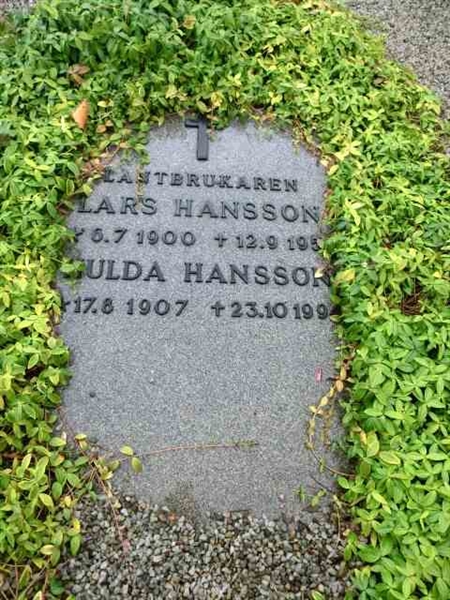 Grave number: ÖK E    014