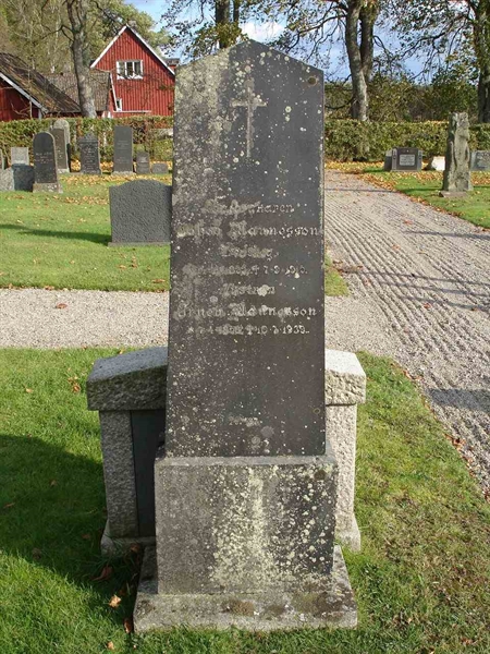 Grave number: FN V     1, 2