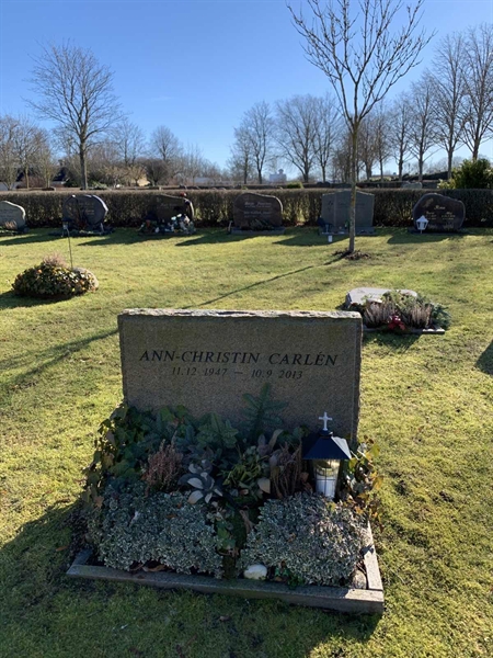 Grave number: SÖ O    33