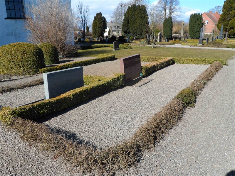 Grave number: VK XII     2