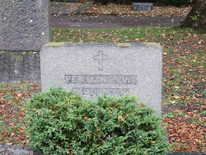 Grave number: HÖB 2    38