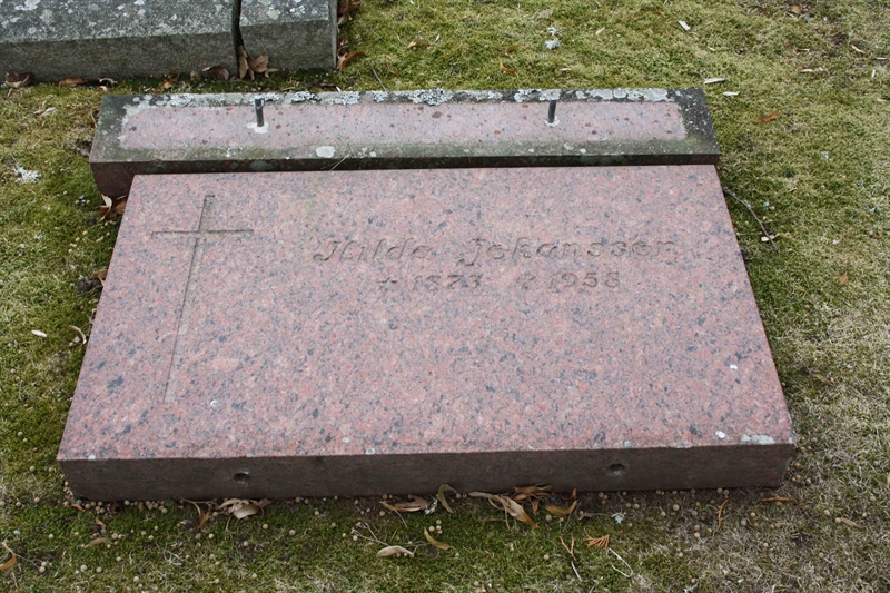 Grave number: Bk D   339