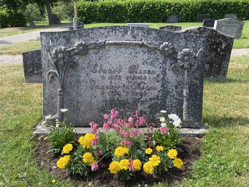 Grave number: 8 1 03    76-77