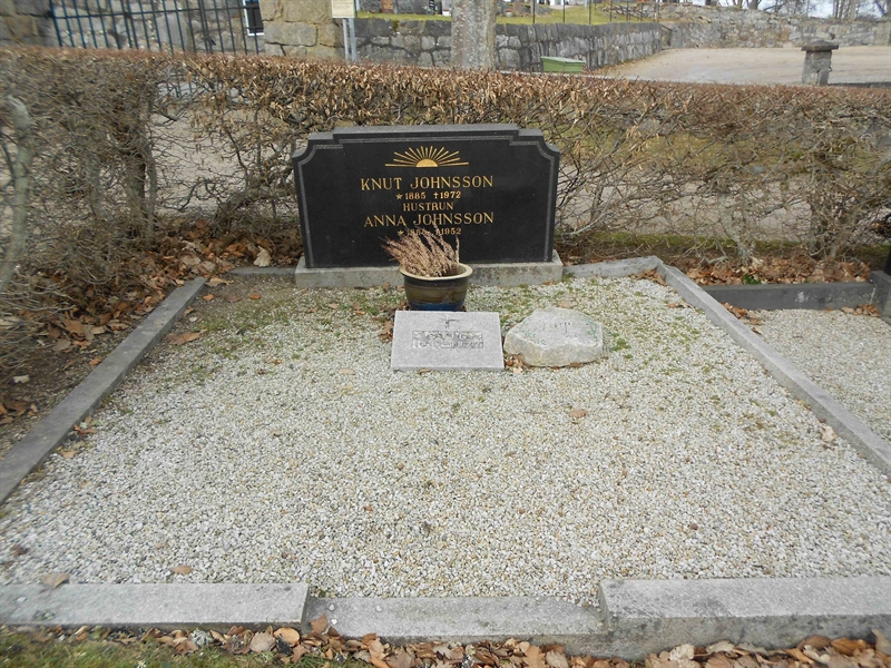 Grave number: NÅ M6     1, 2