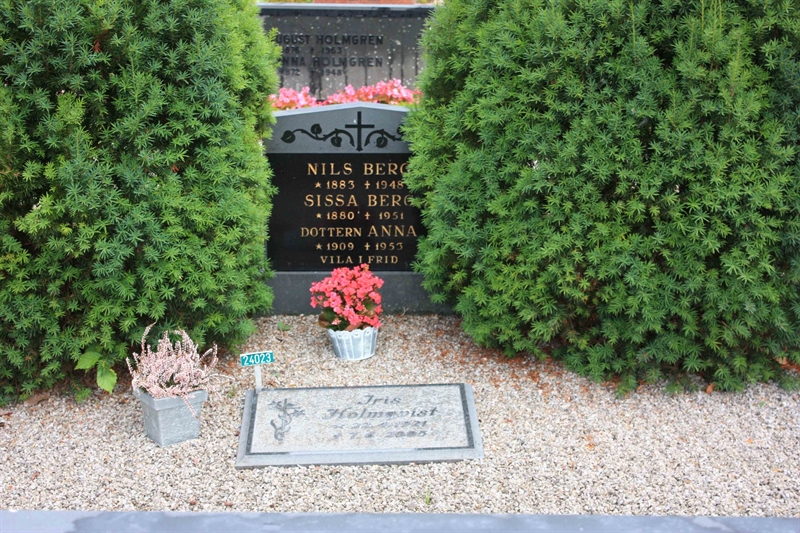 Grave number: Ö 24    45, 46