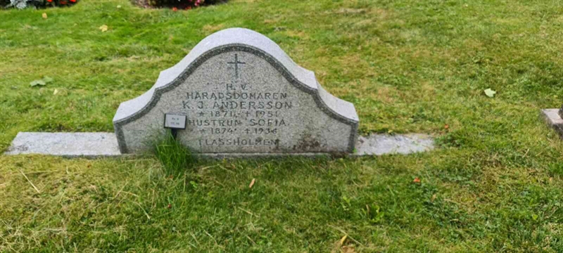 Grave number: M V  115, 116