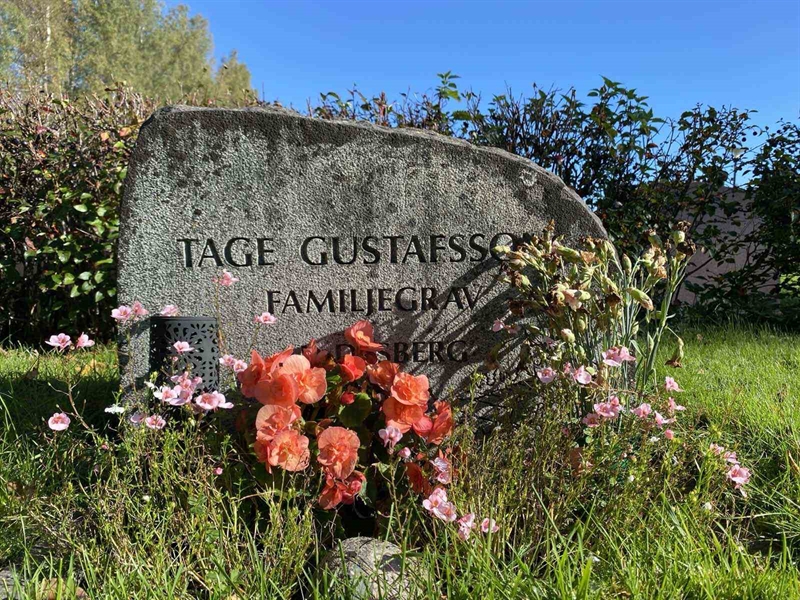 Gravnummer: 1 22     69