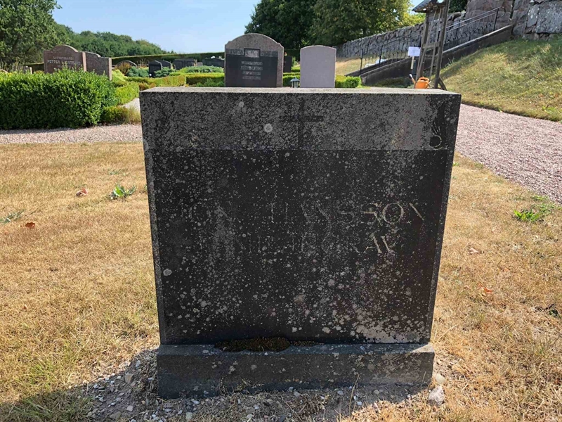 Grave number: Ko 04    19, 20