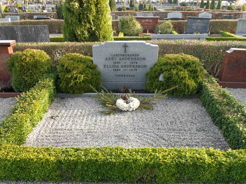 Grave number: ÖTN NVK2   110, 111